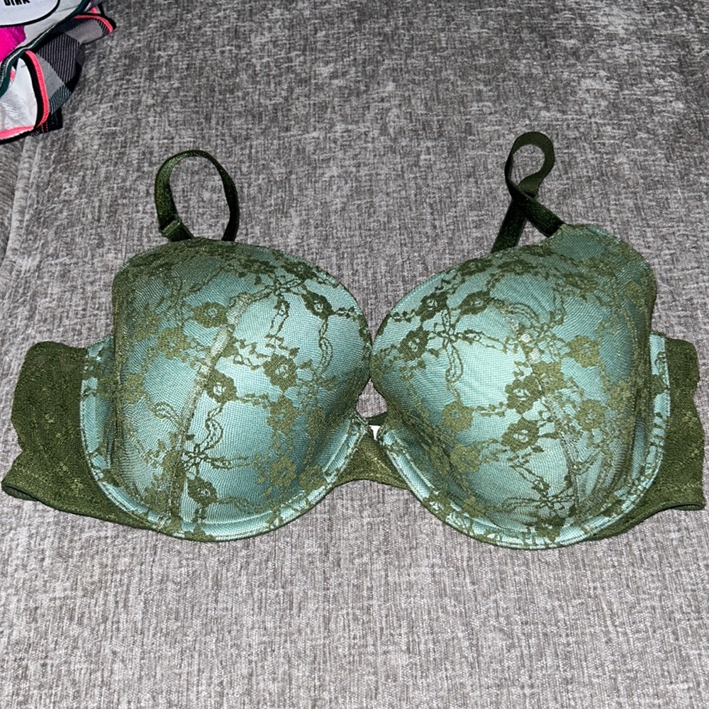 Victoria’s Secret 38 C